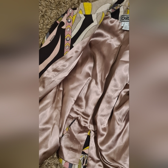 Carlisle Wool Blazer in Good Condition. - Picture 7 of 10